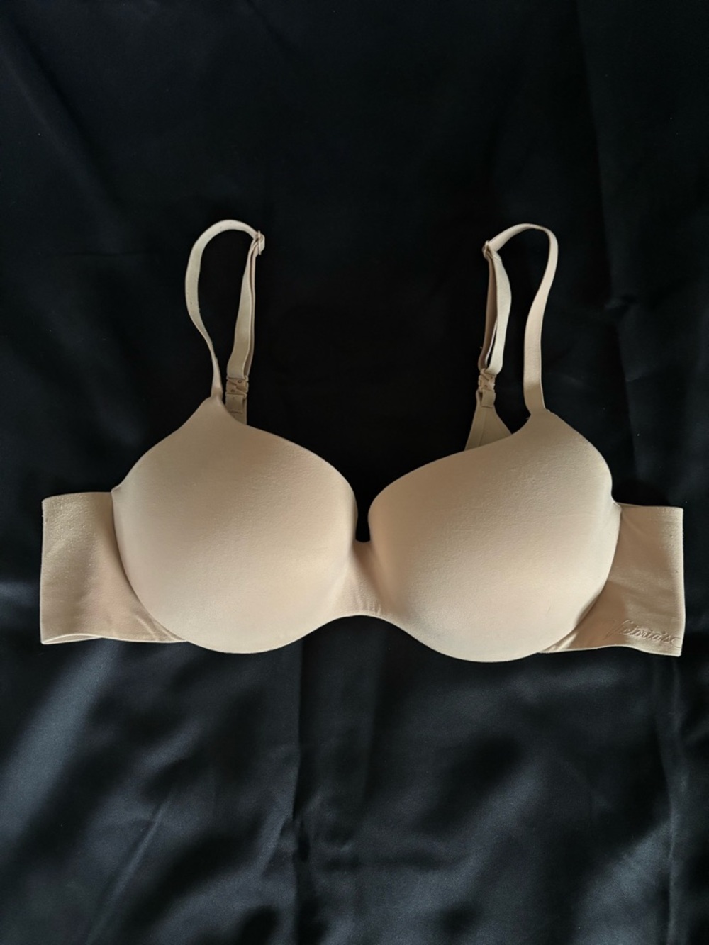 Victoria’s Secret Bra in Nude